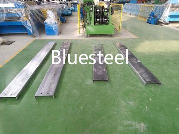 Maßgeschneiderte Purlin-Formmaschine mit 18-20 Rollstationen und 6 m Schneidlänge