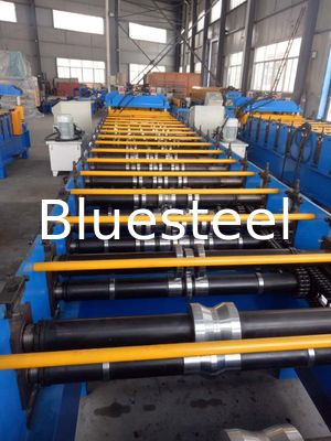 Effiziente Wellplattenformmaschine mit Omron-Coder Größe 7000*1500*1400mm